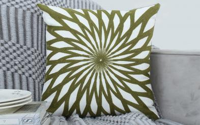 Throw pillow 03243